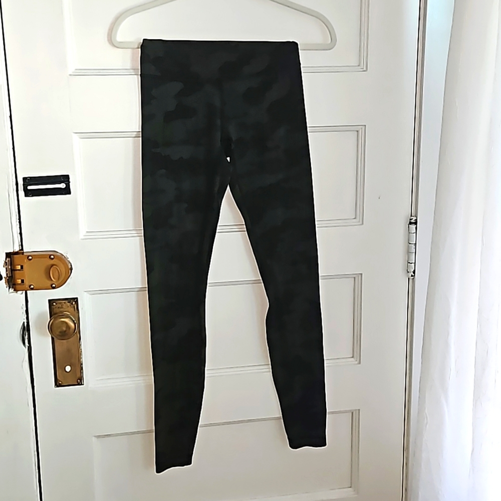 *flawed* camo lululemon